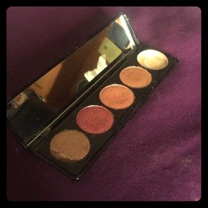 Blinc eyeshadow palette